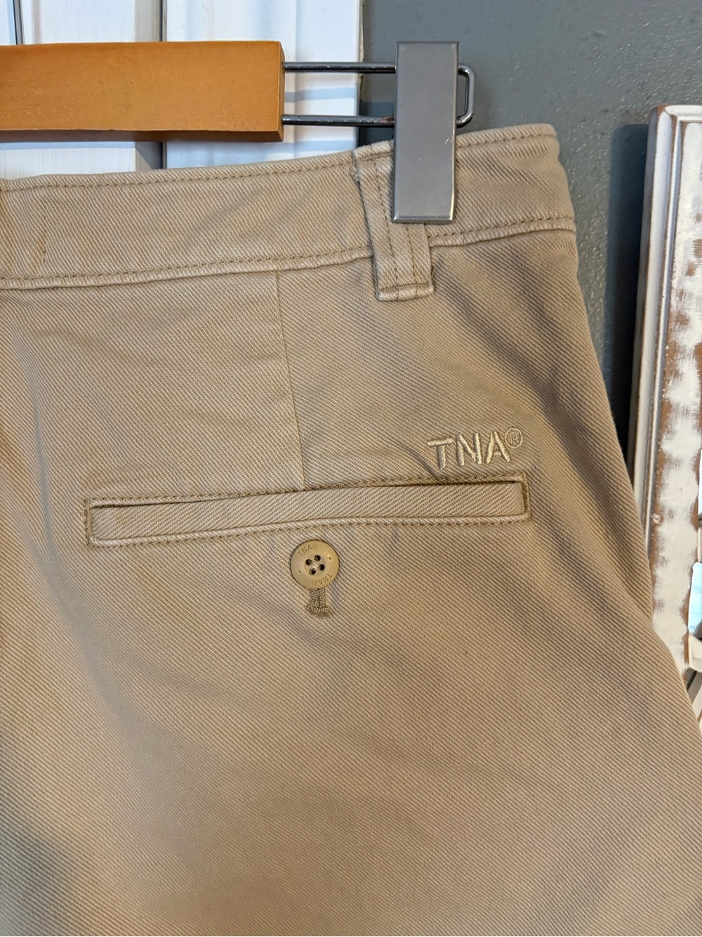 Aritzia | TNA Troop Cargo Shorts - Picture 10 of 11